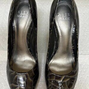 ALEX MARIE HEELS PATENT PEEPTOE BLACK AND GOLD 7M